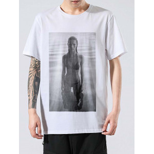 Tricou Kate Moss în costum de baie